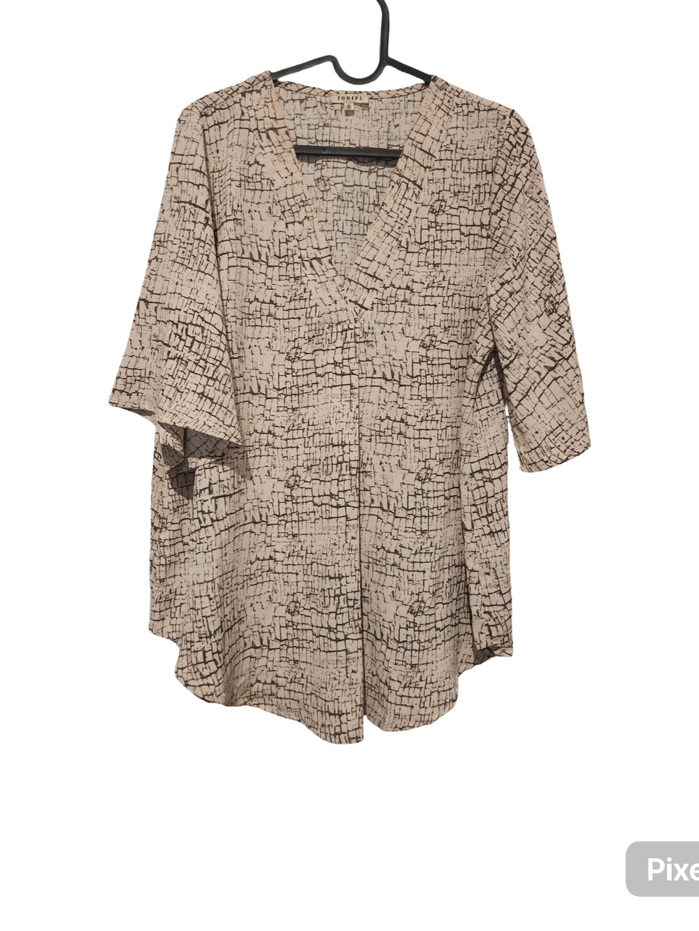 JODIFL Cream and Black Patterned V-Neck Blouse